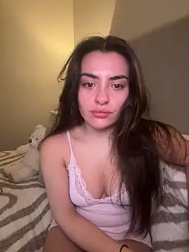 cute carly  online show from February 8, 9:50 pm