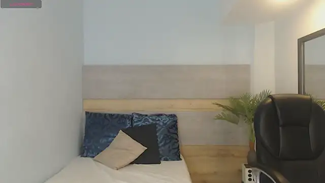 brendathompson  online show from October 23, 3:23 am