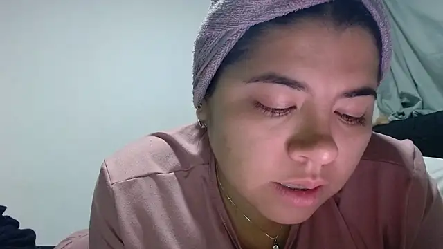 viccky vick online show from April 21, 2:04 am