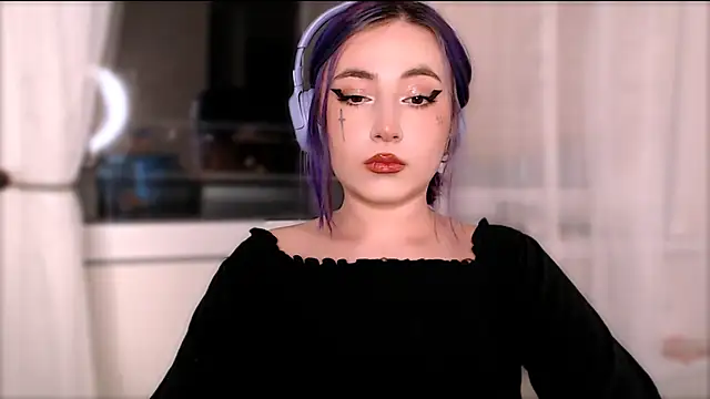 Snapshot of purplewitch chatting on October 14, 7:38 pm purplewitch online show from October 14, 7:38 pm