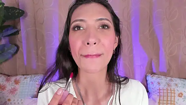 Miss veronicaa2 online show from July 1, 1:43 pm