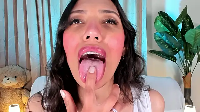 Miss veronicaa2 online show from February 23, 1:32 pm