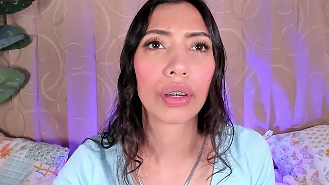 Miss veronicaa2 online show from June 17, 1:12 pm