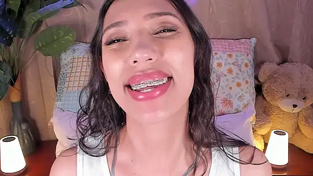 Miss veronicaa2 online show from July 14, 1:16 pm