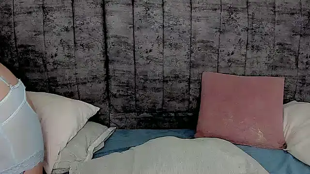 TatianaRojas  online show from November 13, 5:23 pm