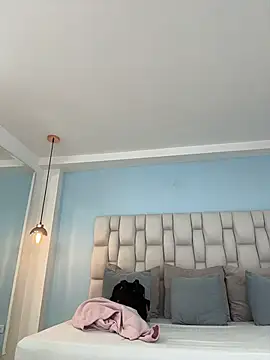 eva roseee online show from April 9, 6:13 pm