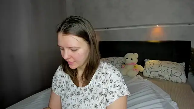 Jenny Jimmy online show from May 5, 9:45 am