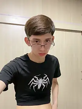 jacob and sam online show from April 12, 11:39 pm