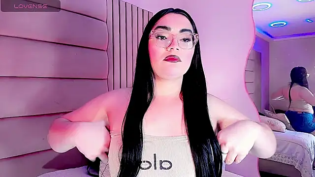 Dalis Hills online show from April 1, 4:57 am