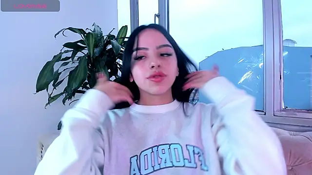 Daphne chers online show from March 27, 12:06 pm