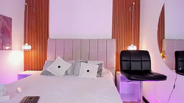 khloe-sweet online show from March 19, 12:53 pm