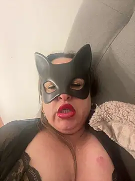 laarti online show from April 16, 9:39 pm