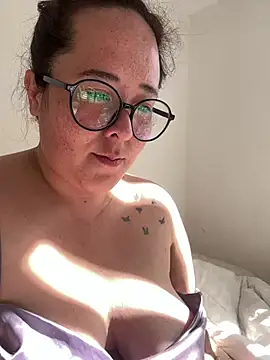 SweetRomina online show from March 3, 3:29 pm