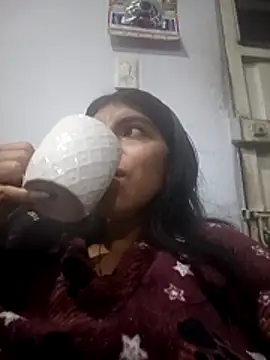 Ariell Kieran online show from April 8, 2:57 am