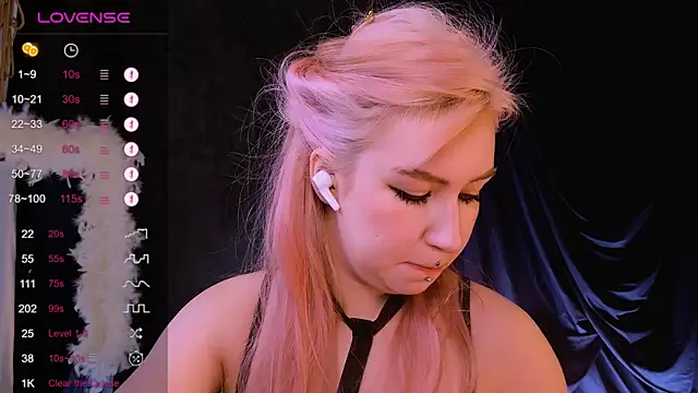 Snapshot of Bibi_Iva chatting on October 14, 9:34 am Bibi Iva online show from October 14, 9:34 am