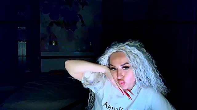 MissisCaty online show from September 14, 6:28 pm