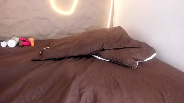 Gretta Diaz online show from February 8, 11:47 am