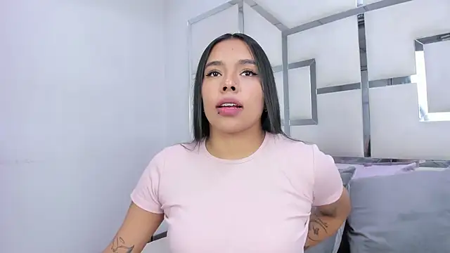 ZoeWan69 online show from March 19, 3:05 pm