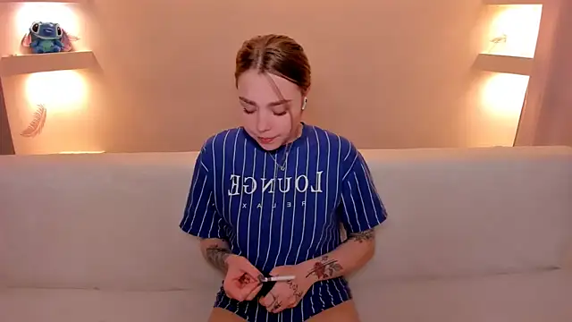 YourMegan online show from November 16, 9:15 pm