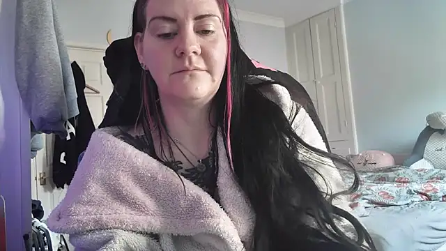 AureliaXOX online show from November 3, 11:25 am