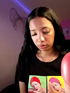 SallyWhitee online show from February 12, 8:49 am