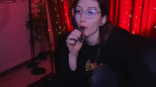 lissaros online show from February 10, 9:23 am