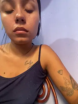 julieta fn online show from April 16, 9:03 pm