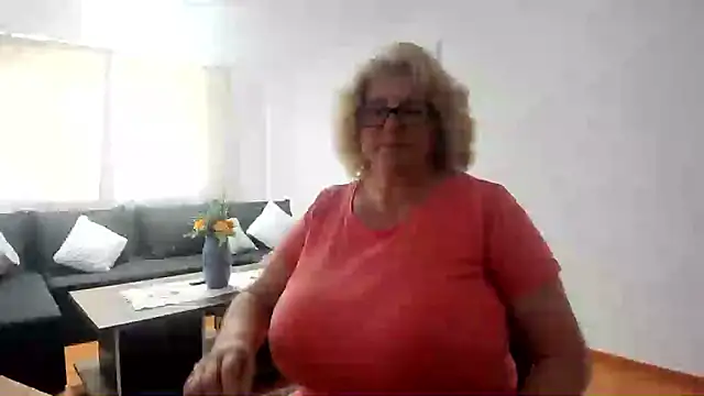 Snapshot of NoraJohnson6 chatting on September 20, 1:53 pm NoraJohnson6 online show from September 20, 1:53 pm
