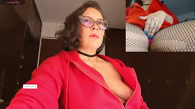 sophia dumont online show from November 18, 9:16 pm