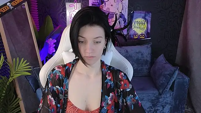 roxy riot  online show from October 30, 1:41 am