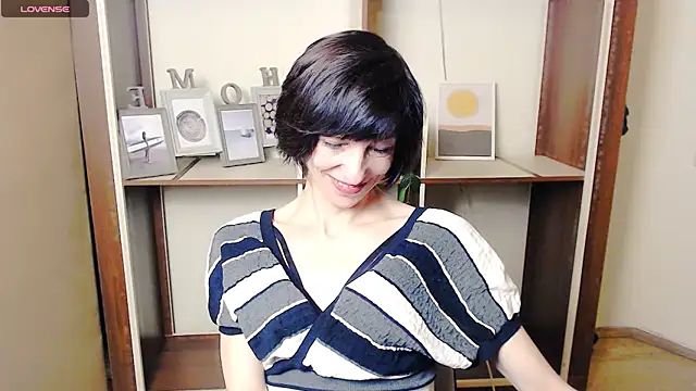  AngeliaFlow  online show from October 16, 7:33 am