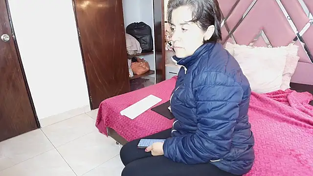 Saori Sann  online show from January 14, 1:49 pm