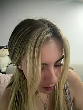 Cloee Rainbow1 online show from June 19, 11:19 pm