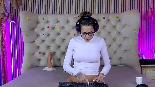 PlayfulShow online show from January 18, 1:51 pm