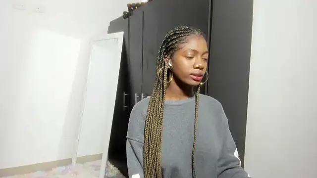 enyelsalas2 online show from March 5, 8:59 pm