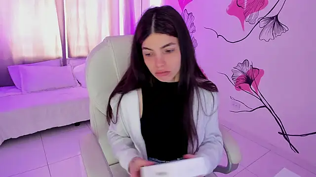 Isabela Fiorelli online show from December 19, 1:14 pm