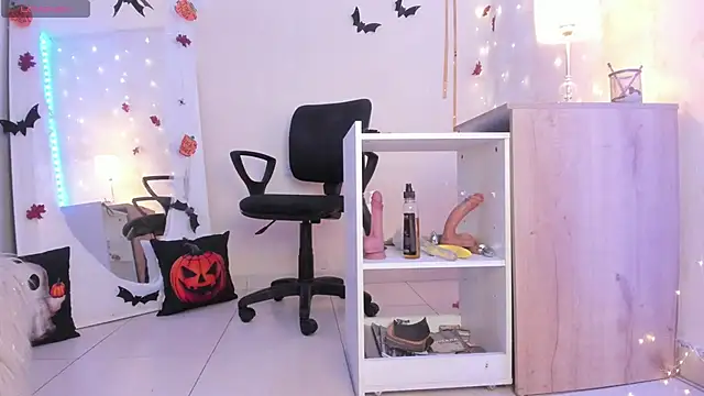 Emylyjonhs online show from October 24, 7:54 pm