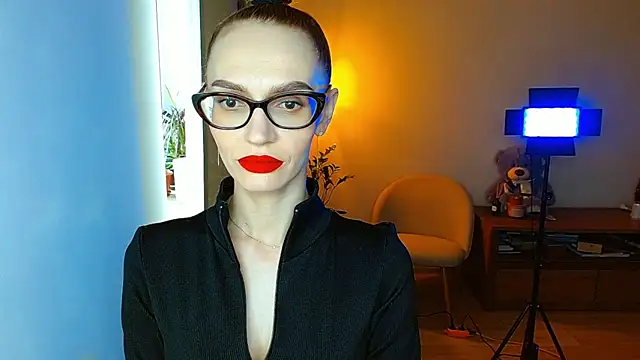 Lady Sunshine  online show from April 15, 9:10 am