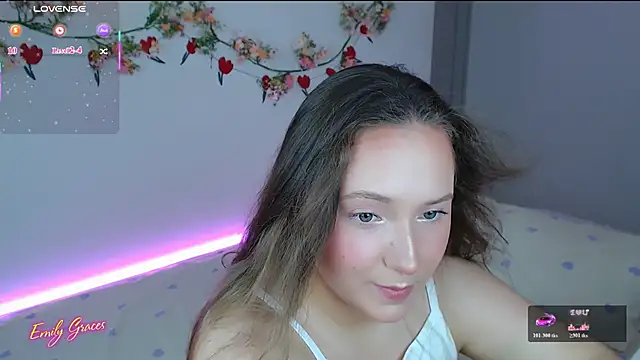 EmilyxxGraces online show from June 29, 7:24 pm