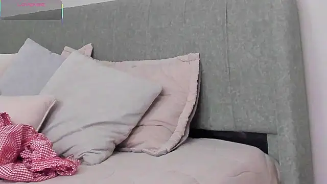 elizabeth 20 online show from January 13, 7:07 pm