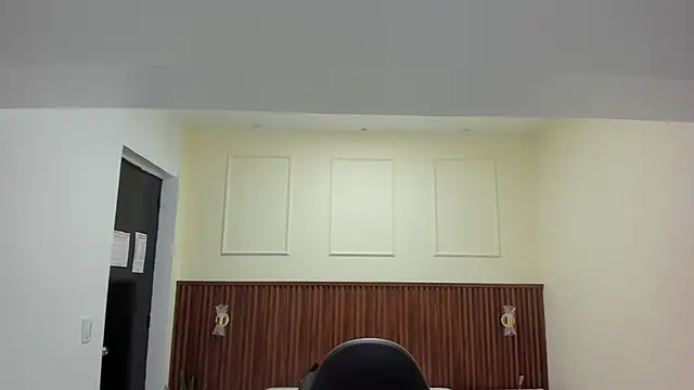 MELINAMARTINS online show from September 15, 7:32 pm