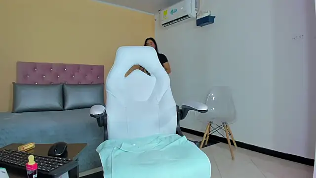 cristal crossfitx online show from September 29, 10:31 am