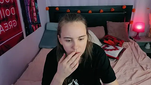 Lika 0ne online show from November 14, 12:05 pm