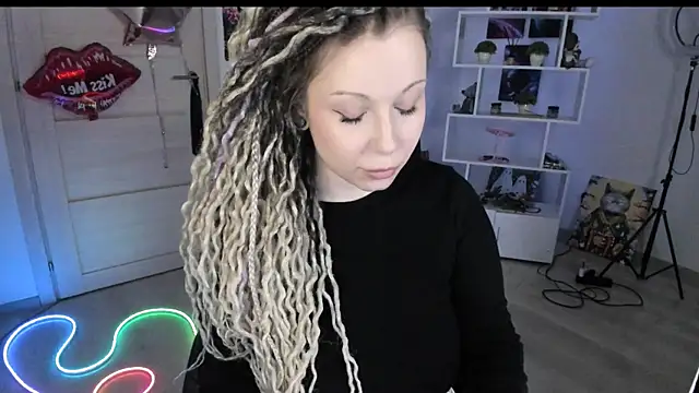 HoneySallyMoore online show from February 26, 6:40 pm