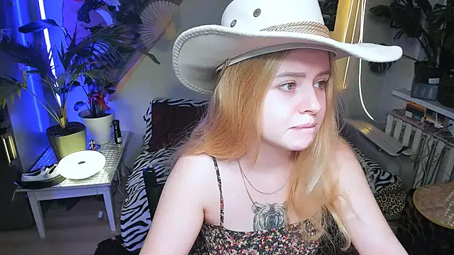 Alexa Pirs online show from December 2, 2:41 pm