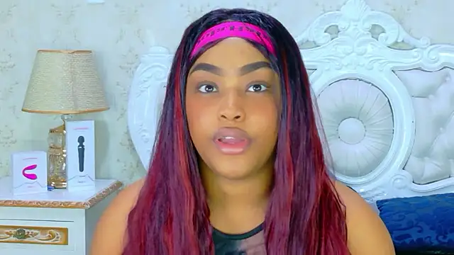 TianahGlow online show from January 16, 8:38 pm