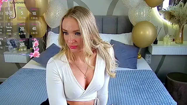 WoW  JuliaBlonde online show from March 24, 9:47 am