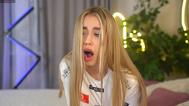  Spring Day  online show from April 5, 8:46 am