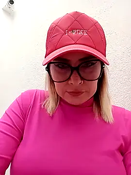 CandieGilson   online show from October 12, 12:07 pm