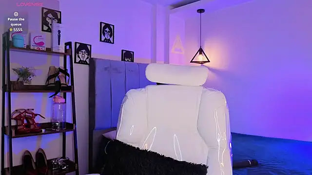 Miller Vanessa  online show from March 28, 9:03 pm